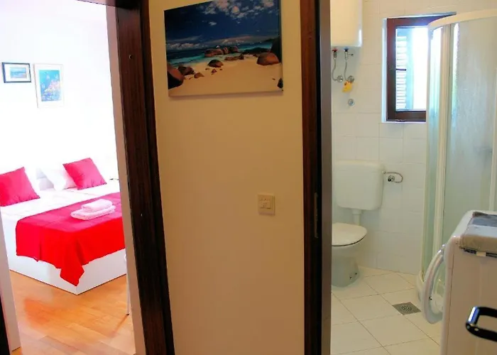 Suncana Obala - Sunny Coast - 5 Min Walk To The Apartman *