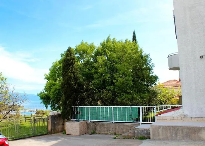 Suncana Obala - Sunny Coast - 5 Min Walk To The Apartment Novi Vinodolski